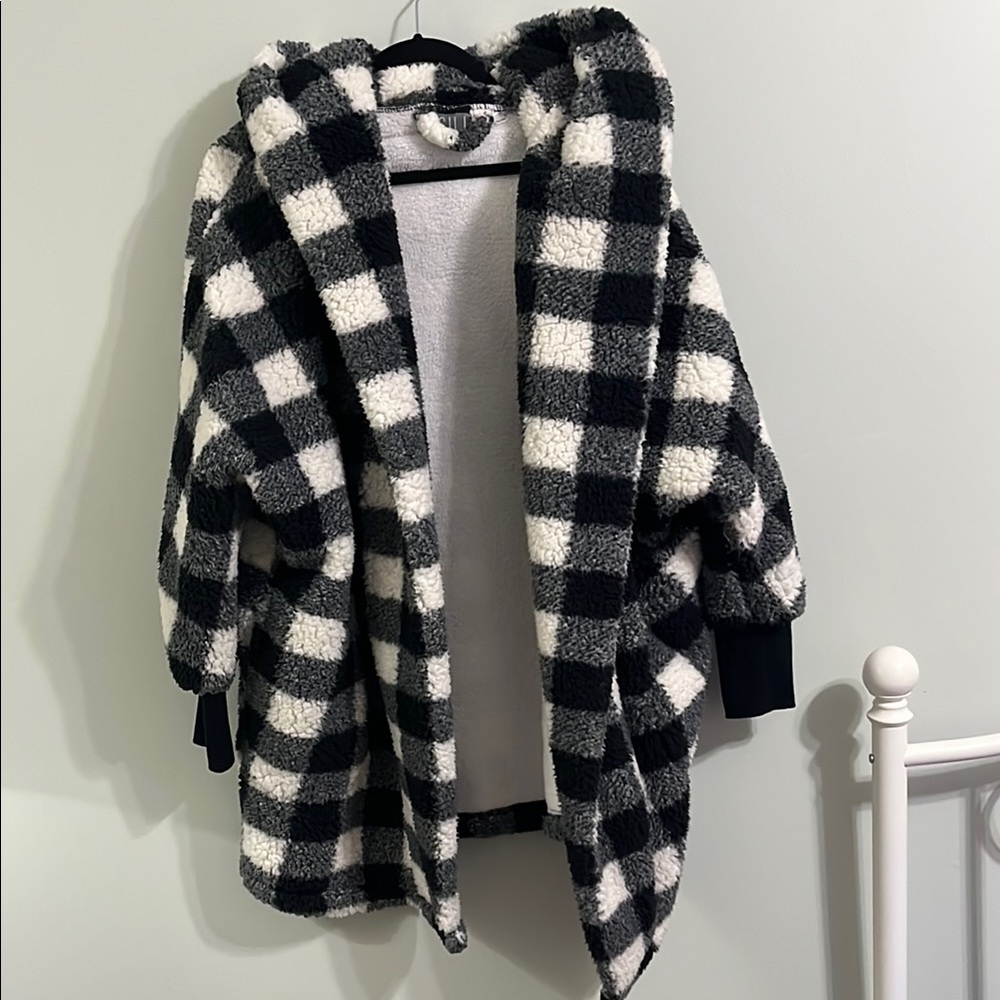 G.I.L.I. Black and White fluffy Jacket